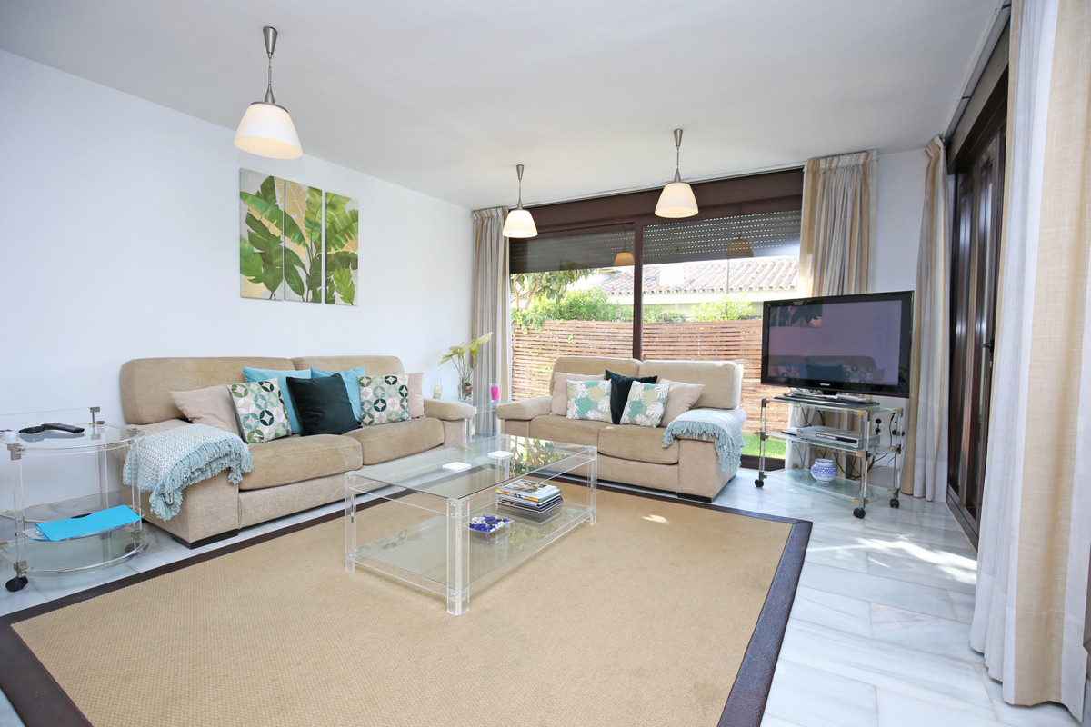 Villa for short term rent in Marbella