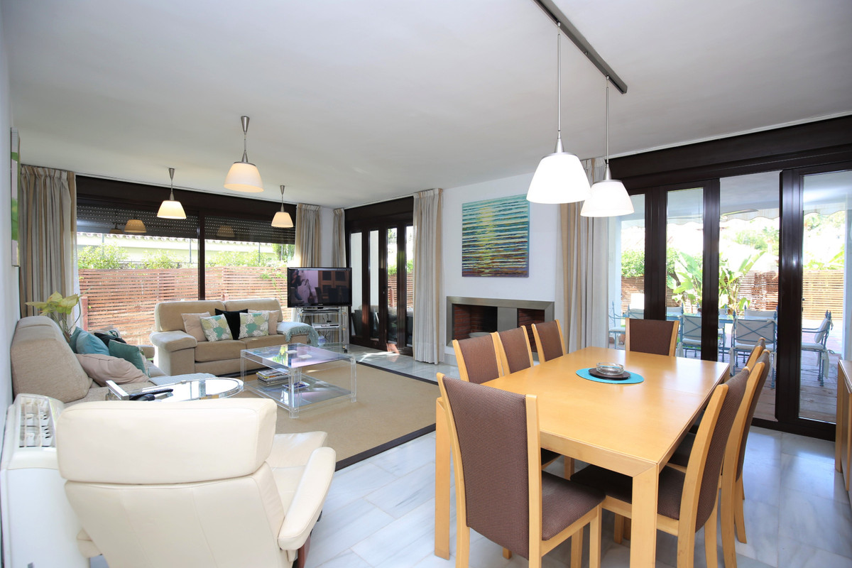 Villa for short term rent in Marbella