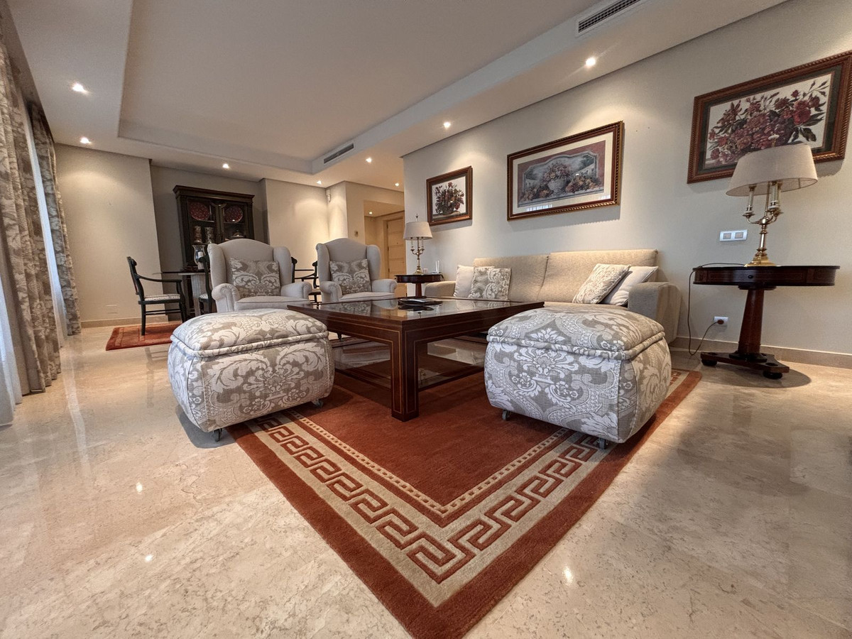 Apartment for rent in Marbella Golden Mile