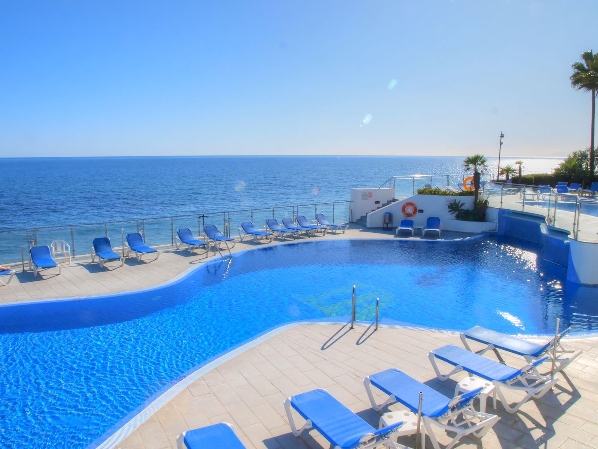 Penthouse for short term rent in Estepona