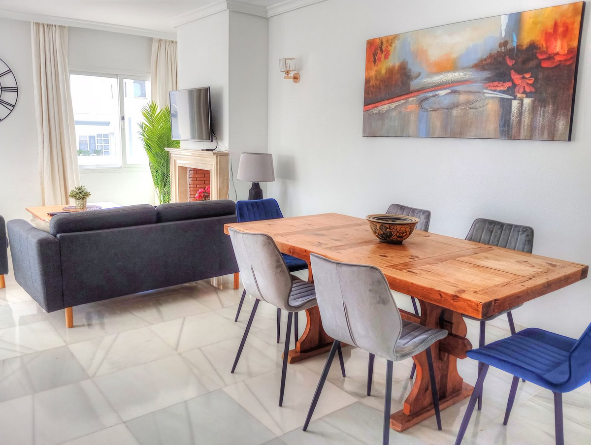 Penthouse for short term rent in Estepona