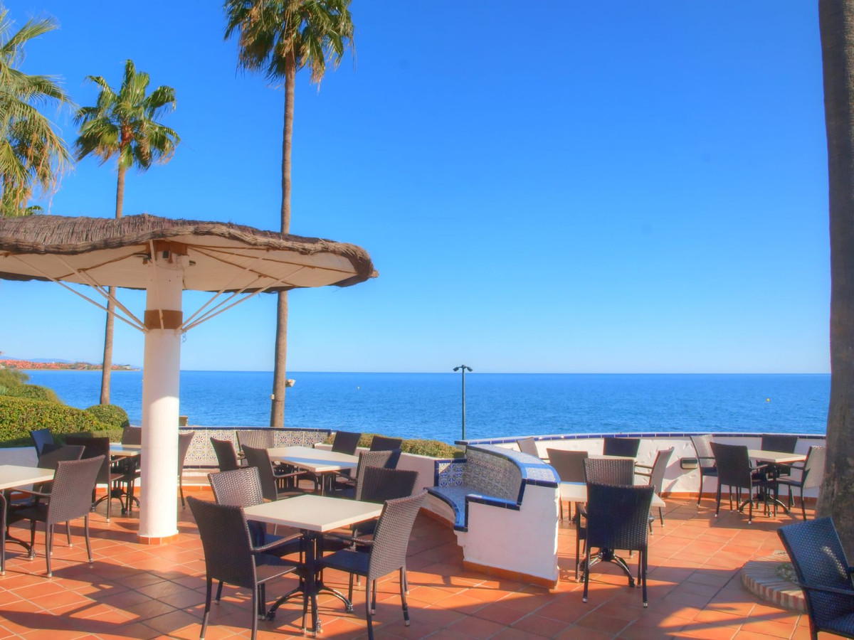 Penthouse for short term rent in Estepona