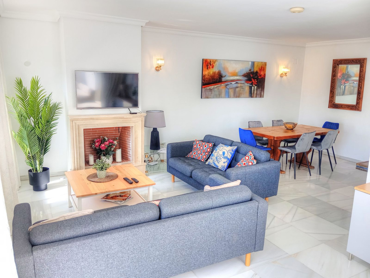Penthouse for short term rent in Estepona