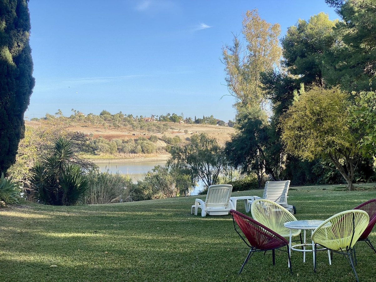 Villa for short term rent in Benahavis