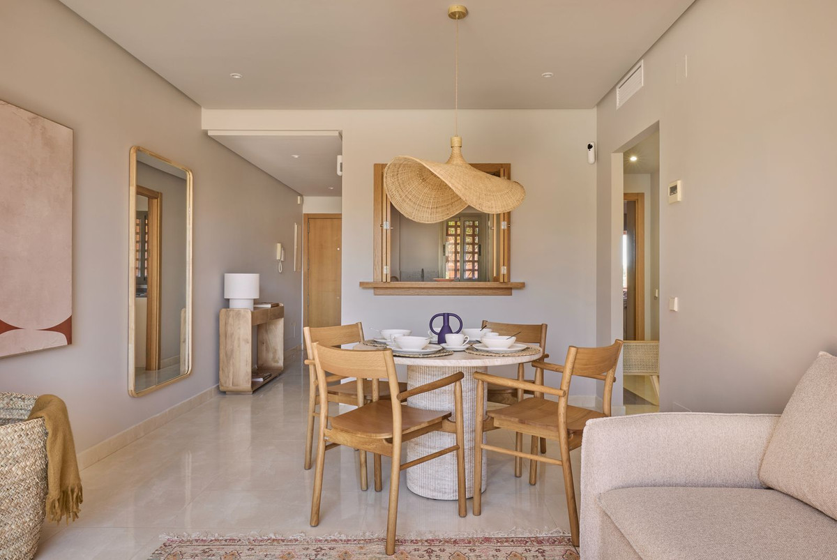 Apartment for rent in Estepona East