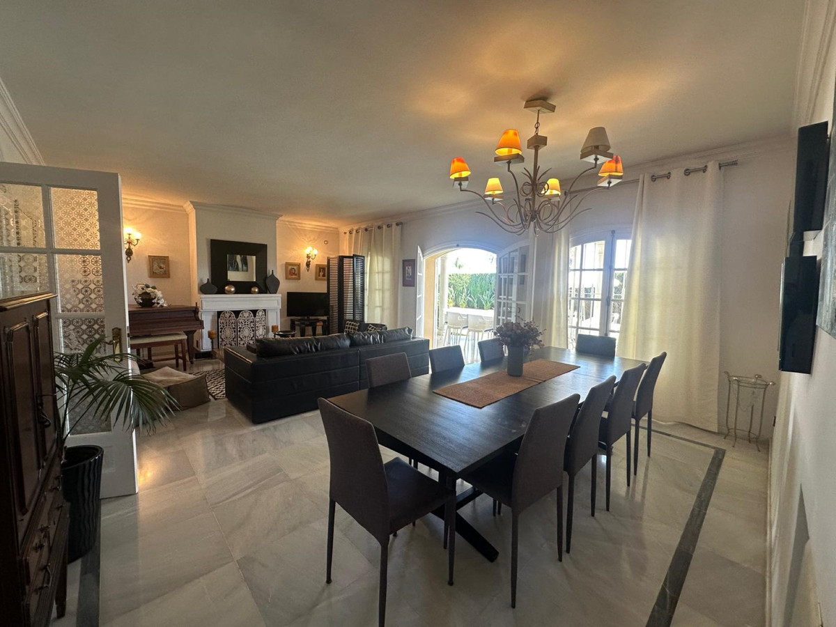 Villa for rent in Marbella