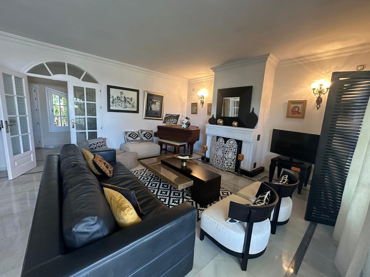 Villa for rent in Marbella