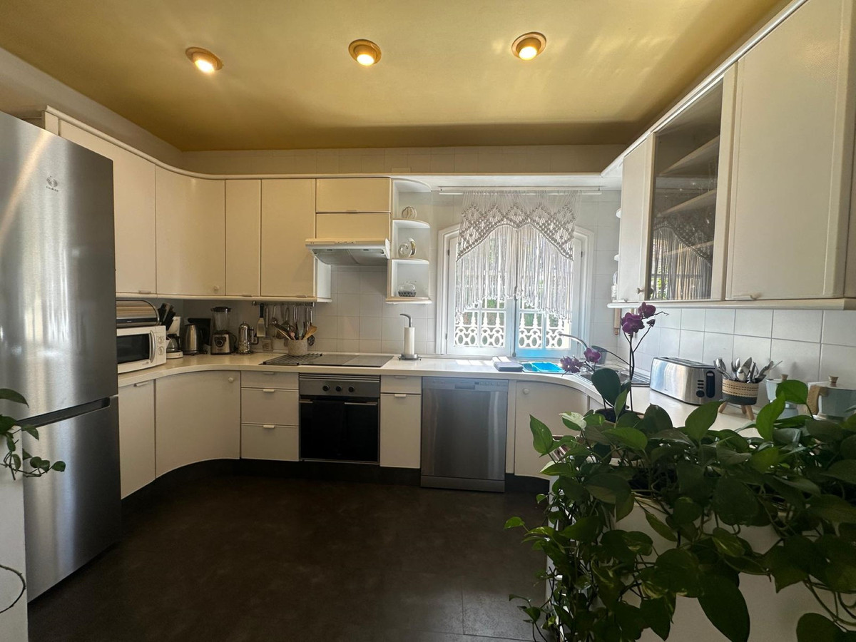 Villa for rent in Marbella