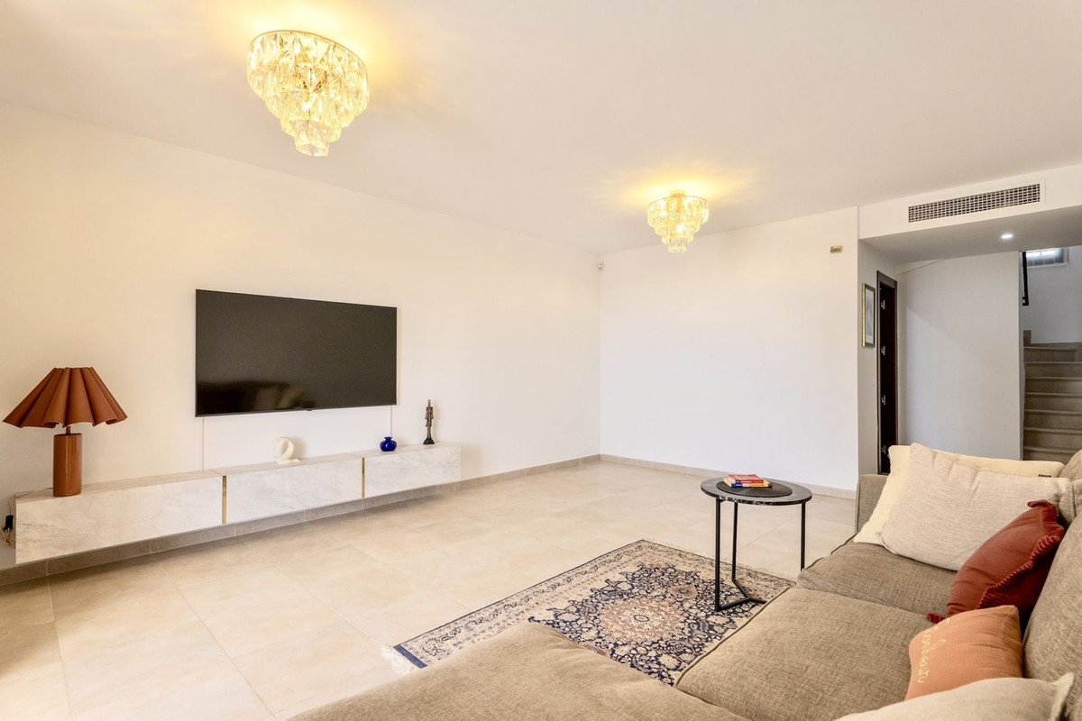 Town House for rent in Los Altos de los Monteros, Marbella East