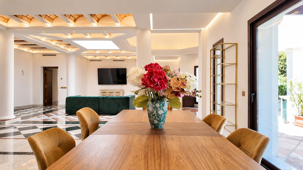 Villa for rent in Marbella Golden Mile