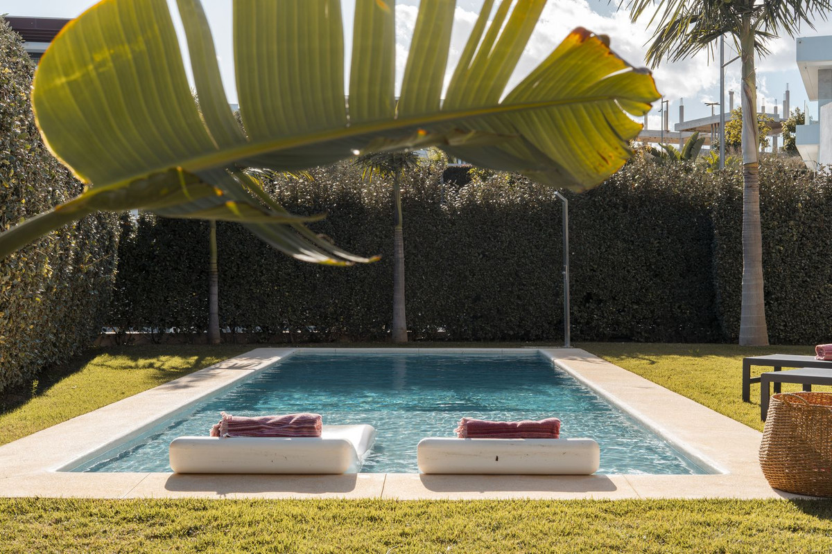 Villa for rent in Cancelada, Estepona East