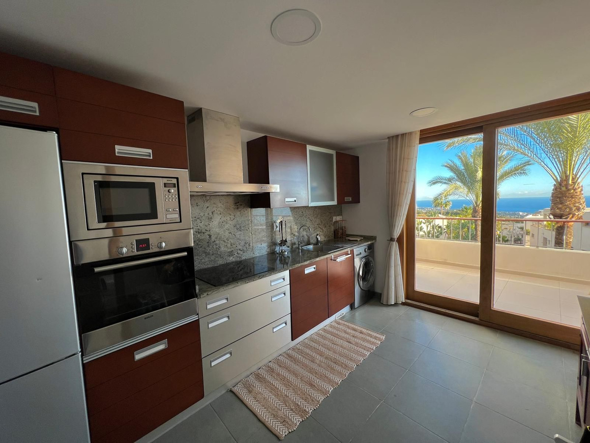 Apartment for long term rent in Los Altos de los Monteros, Marbella East