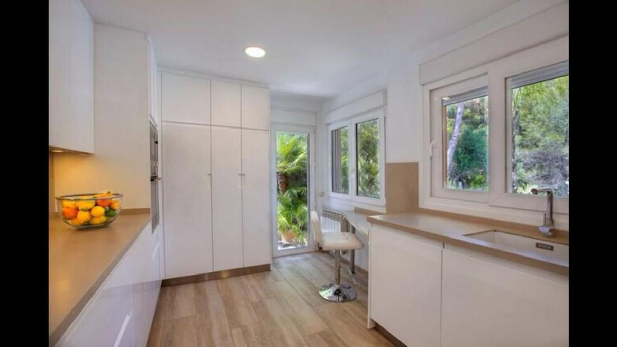 Villa for short term rent in Marbella Golden Mile