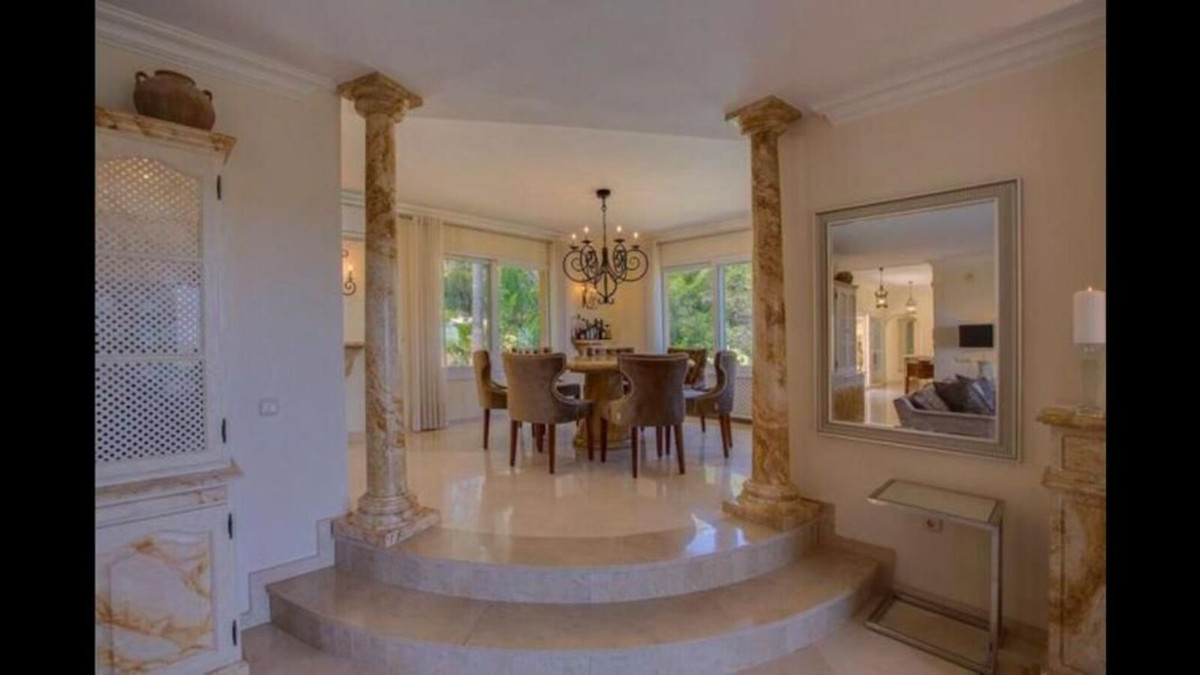 Villa for short term rent in Marbella Golden Mile