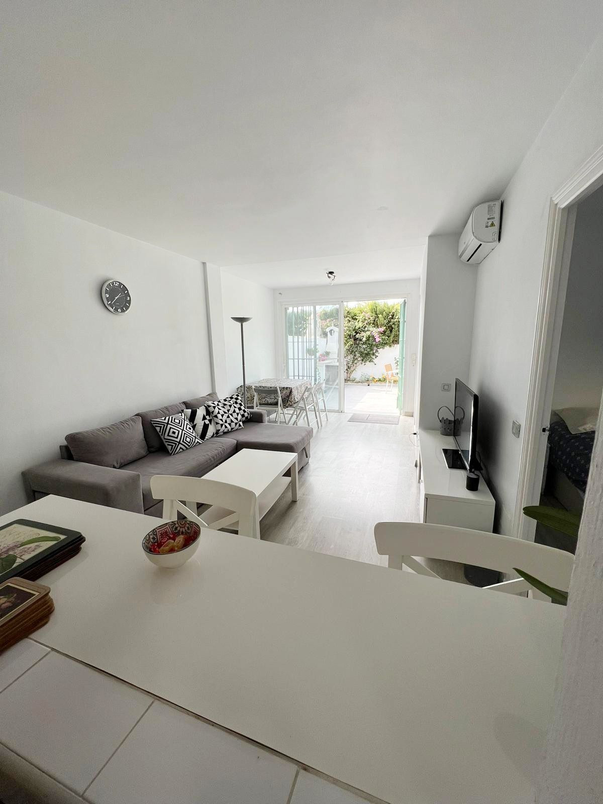 Ground Floor Apartment for short term rent in Estepona