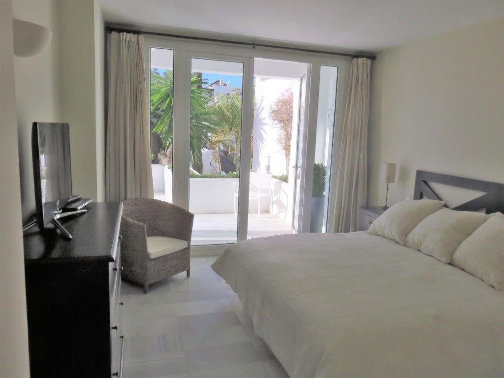 Ground Floor Apartment for rent in Estepona East