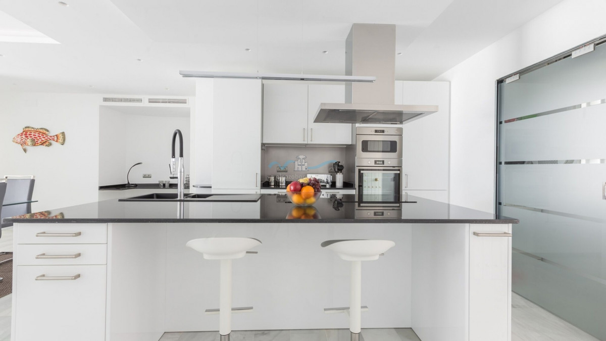 Ground Floor Apartment for rent in Estepona East