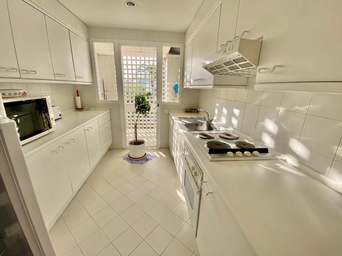 Penthouse for short term rent in Estepona