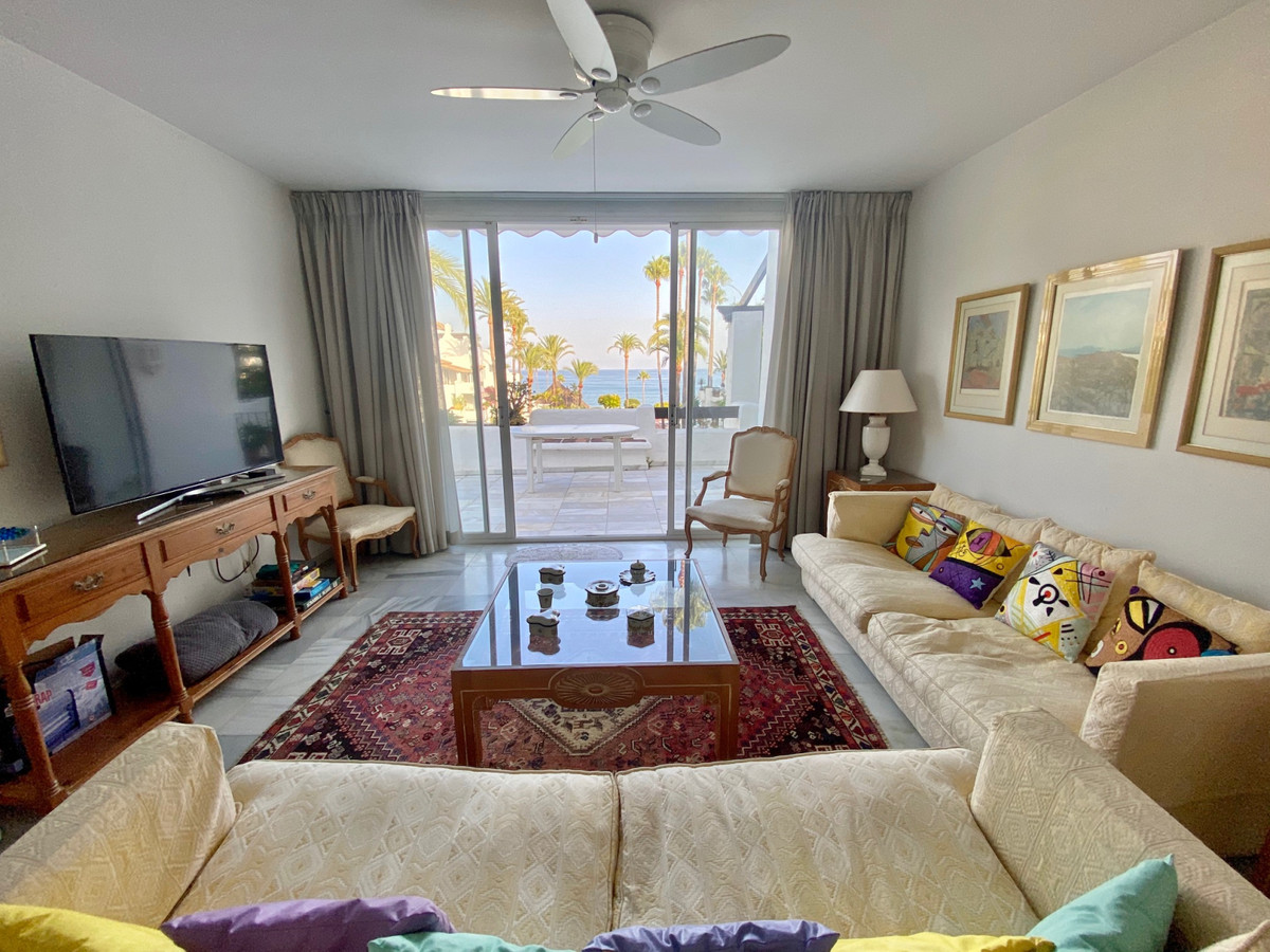 Penthouse for short term rent in Estepona