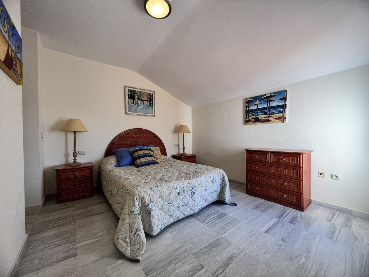 Penthouse for rent in Marbella Golden Mile