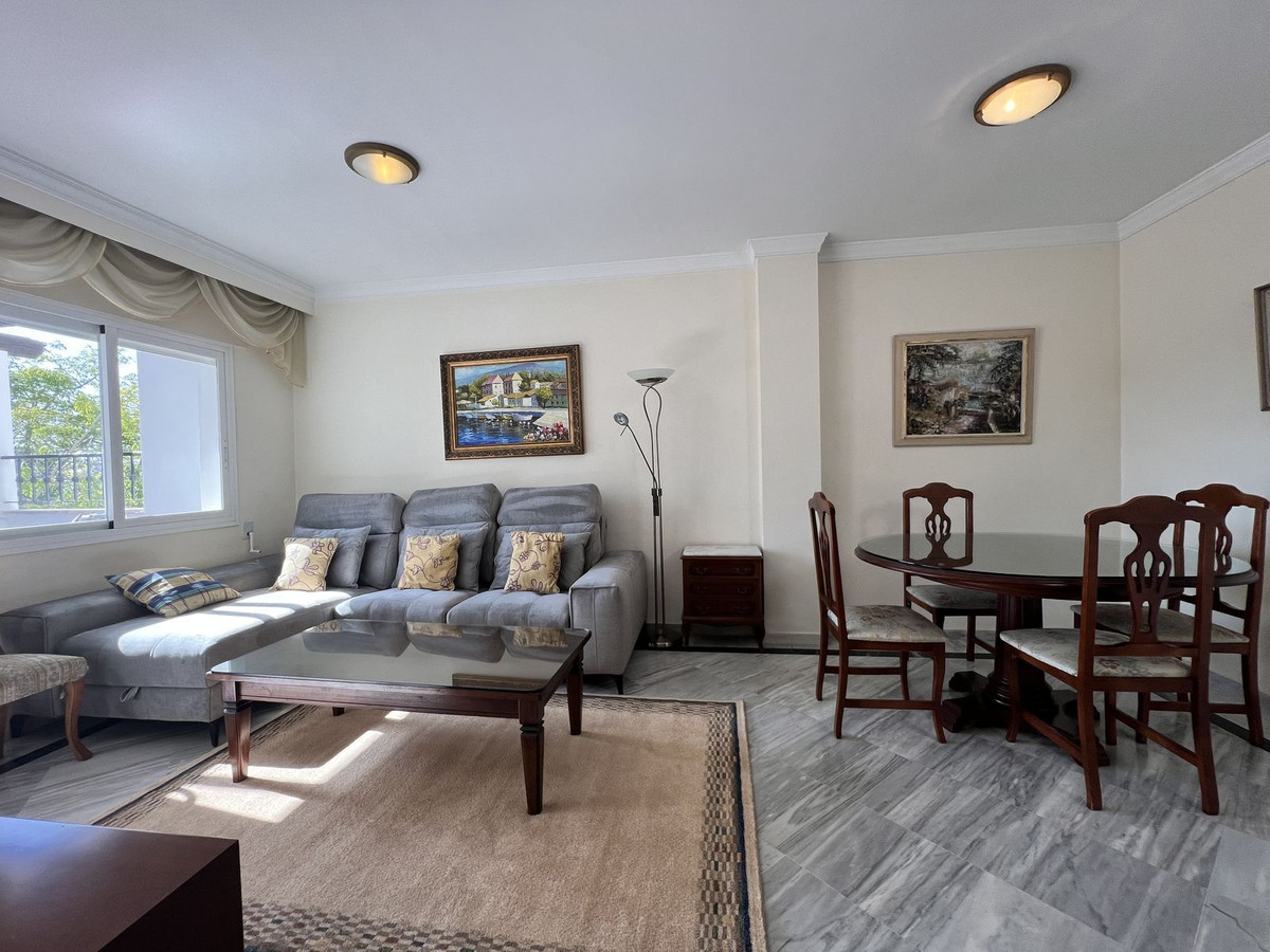 Penthouse for rent in Marbella Golden Mile