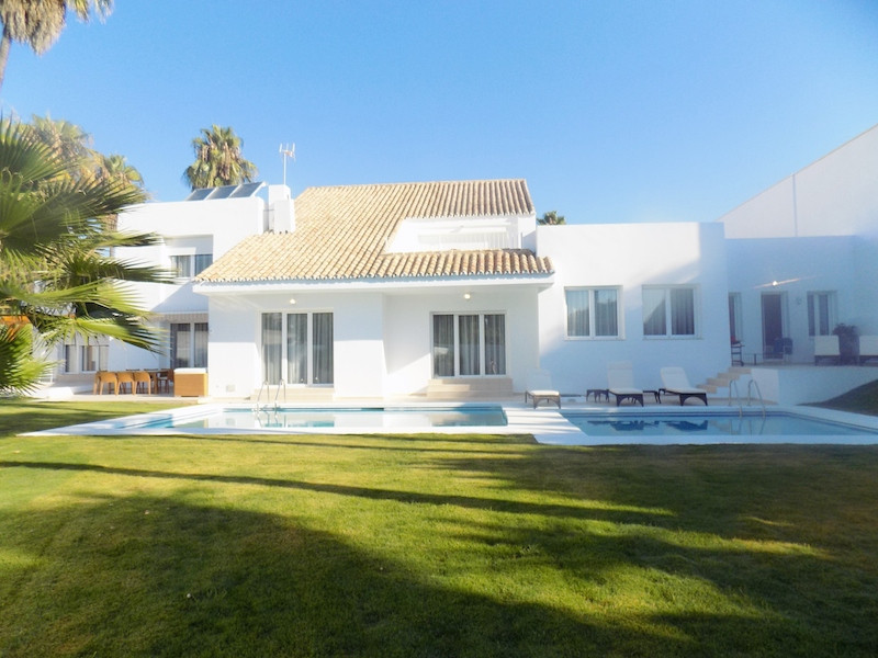 Villa for rent in Marbella - Puerto Banus