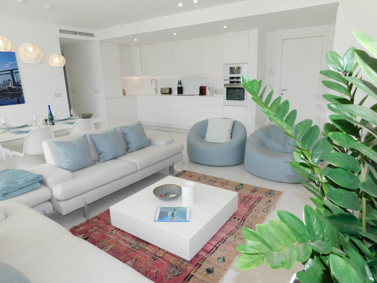 Apartamento Planta Baja en alquiler en Benahavis