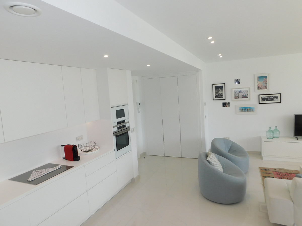 Apartamento Planta Baja en alquiler en Benahavis