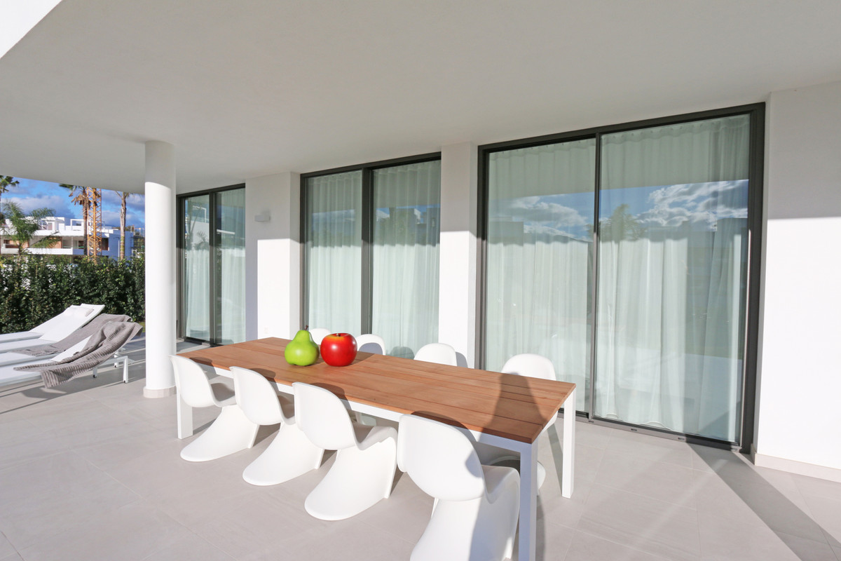 Apartamento Planta Baja en alquiler en Benahavis