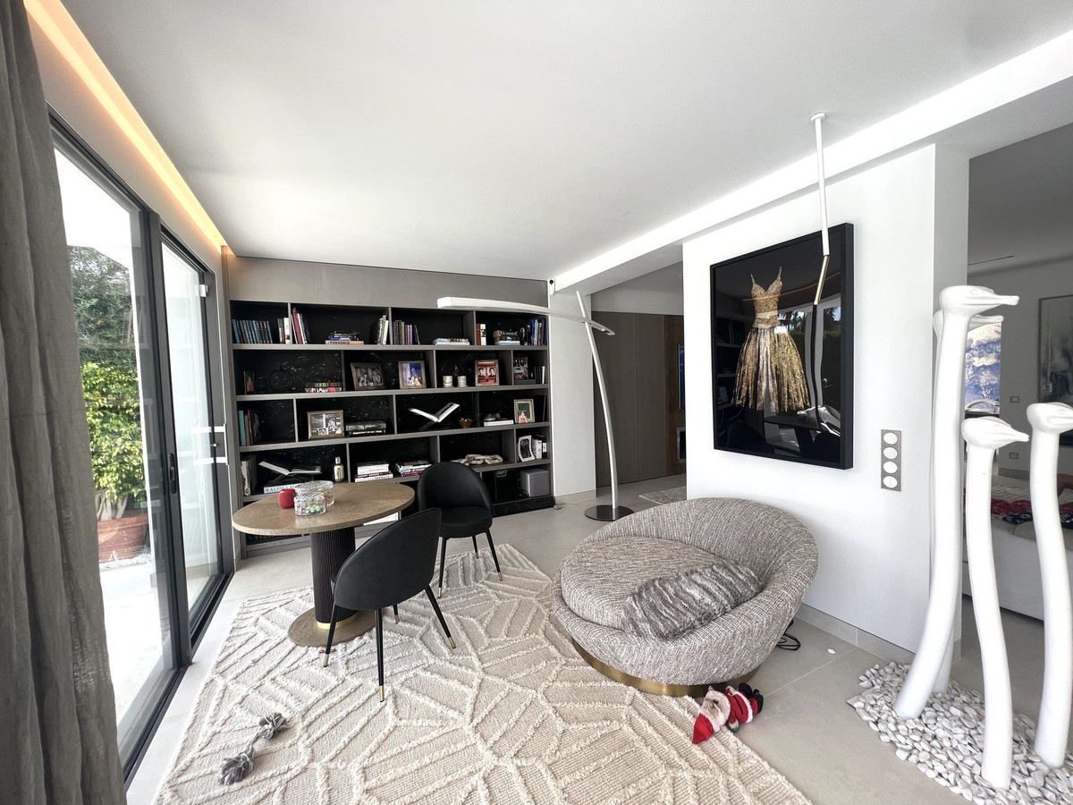 Villa for short term rent in Nueva Andalucia, Marbella