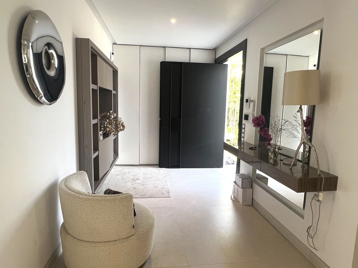 Villa for short term rent in Nueva Andalucia, Marbella