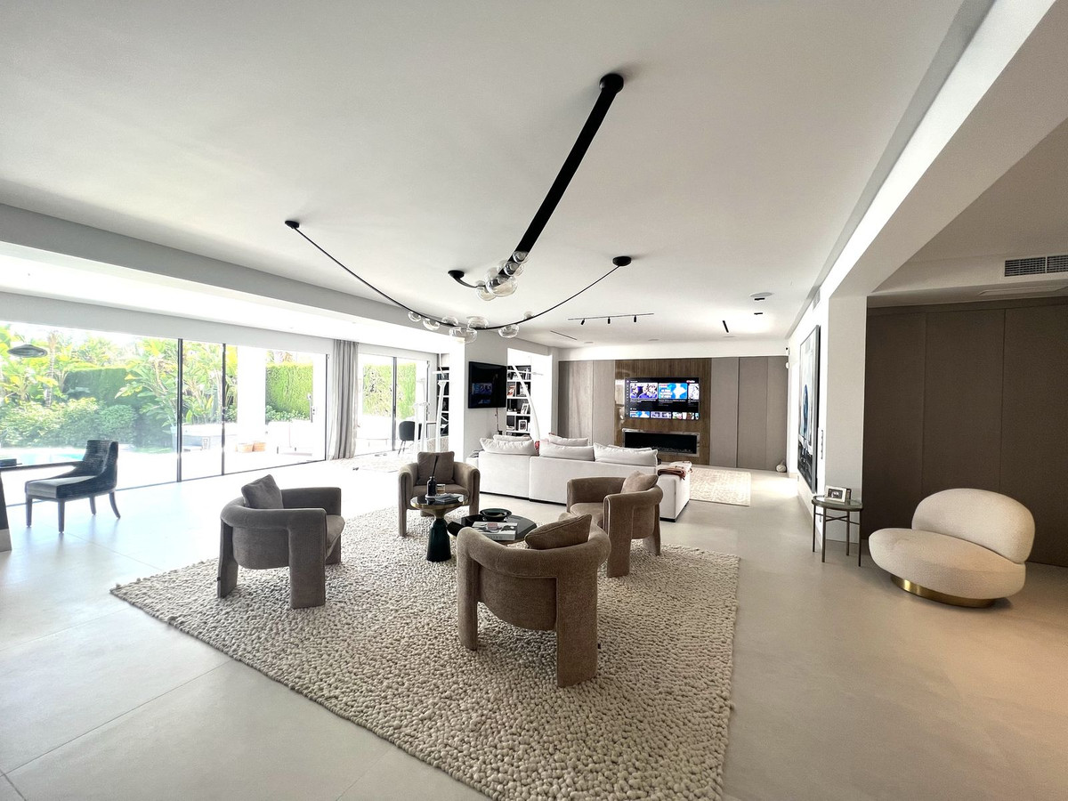 Villa for short term rent in Nueva Andalucia, Marbella