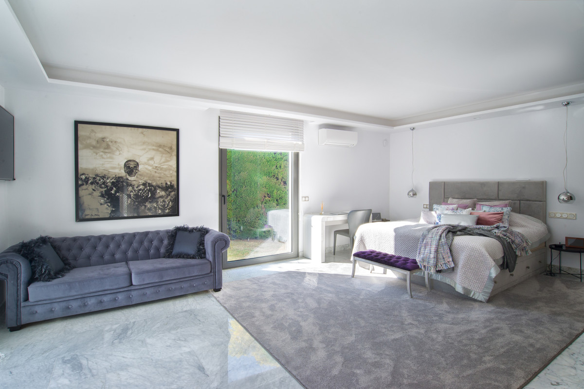 Villa for short term rent in Nueva Andalucia, Marbella