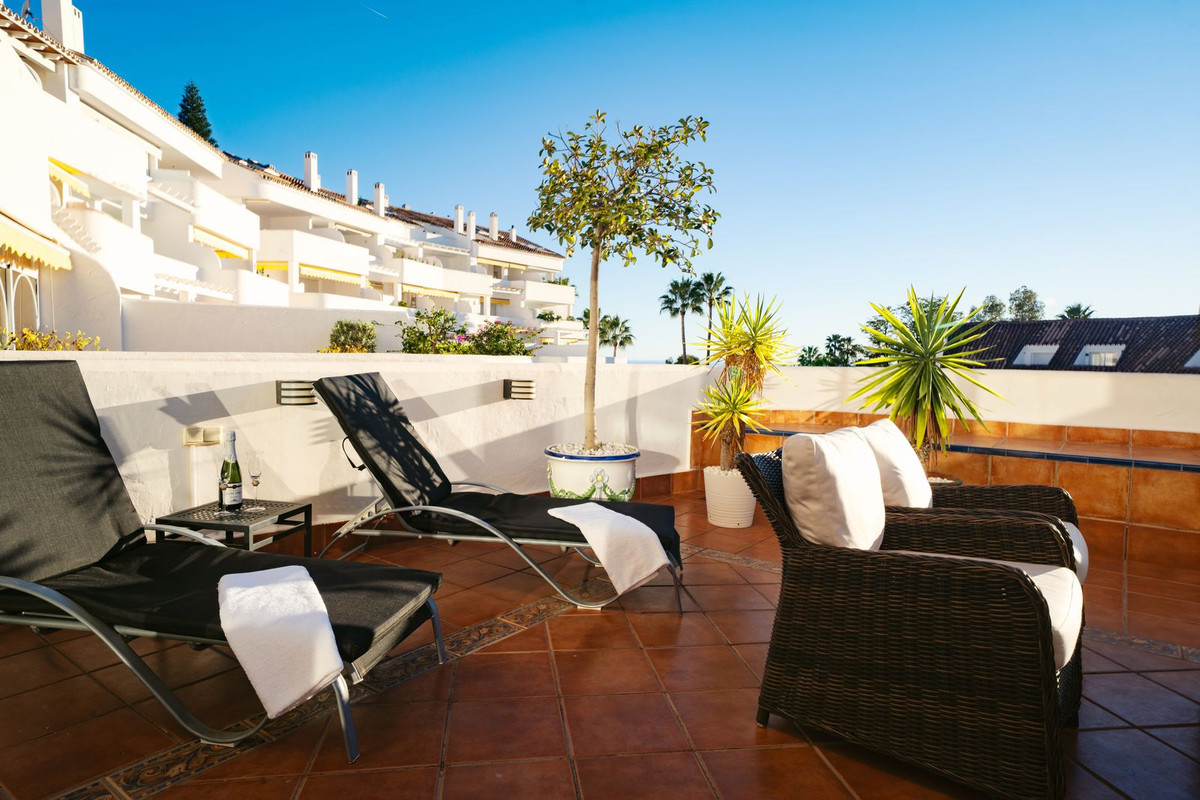 Apartment for short term rent in Nueva Andalucia, Marbella