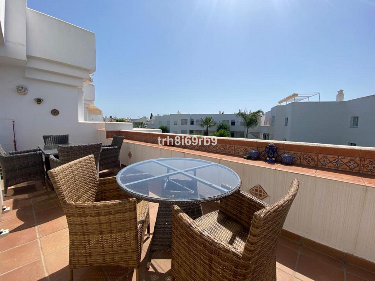 Penthouse for rent in Paraiso Alto, Benahavis