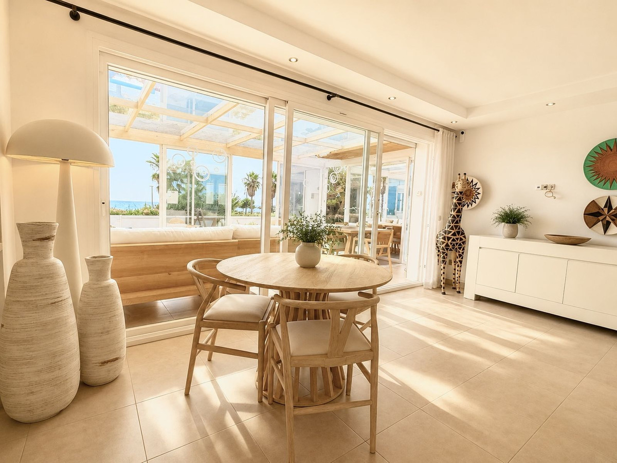 Villa for rent in Estepona East