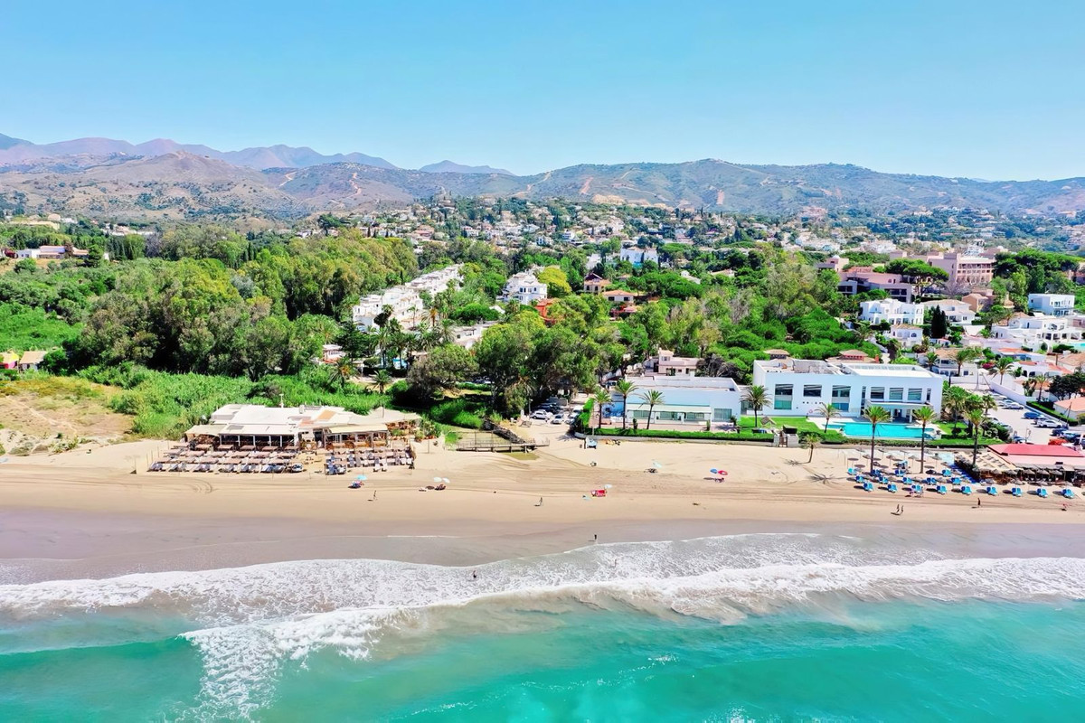 Apartamento en alquiler en Elviria, Marbella Este