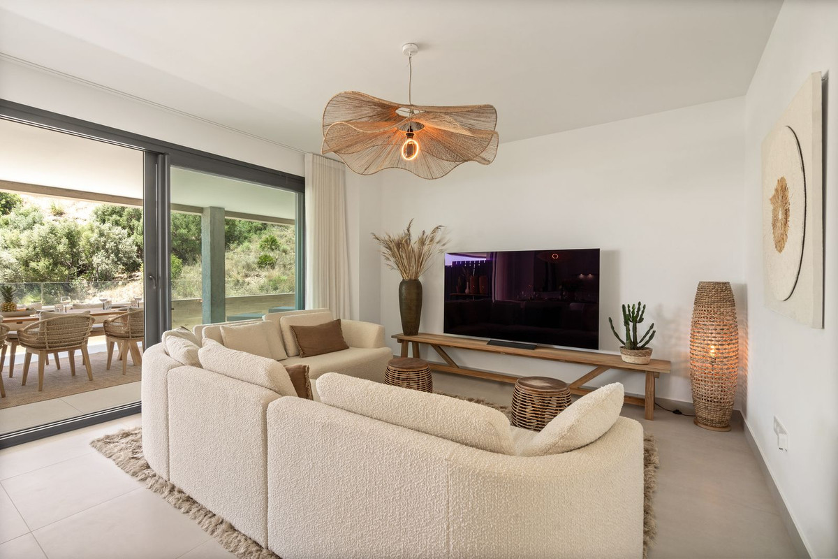 Apartment for short term rent in Los Altos de los Monteros, Marbella East