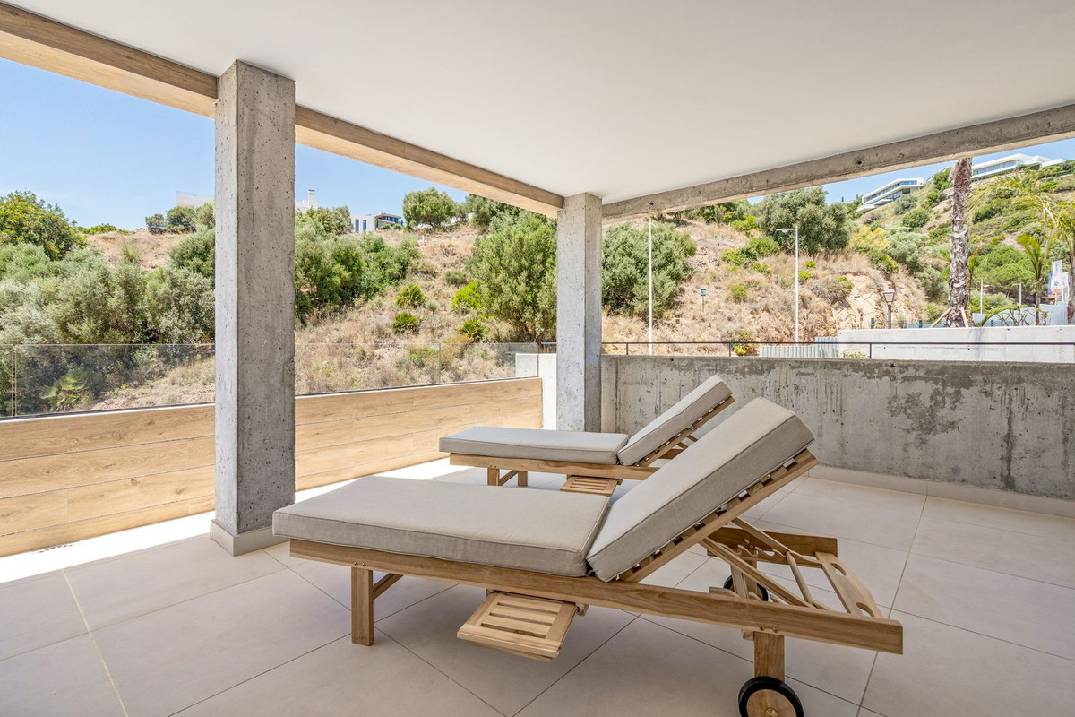 Apartment for short term rent in Los Altos de los Monteros, Marbella East
