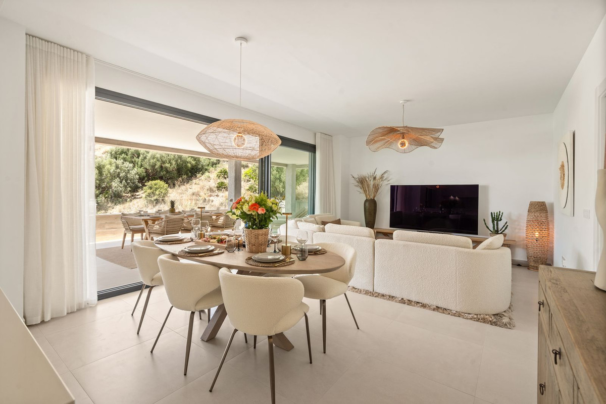 Apartment for short term rent in Los Altos de los Monteros, Marbella East