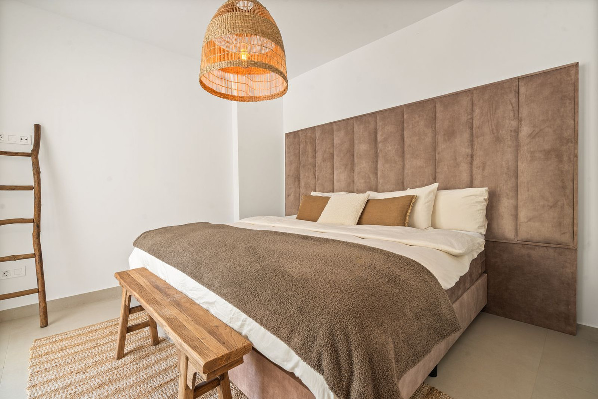 Apartment for short term rent in Los Altos de los Monteros, Marbella East