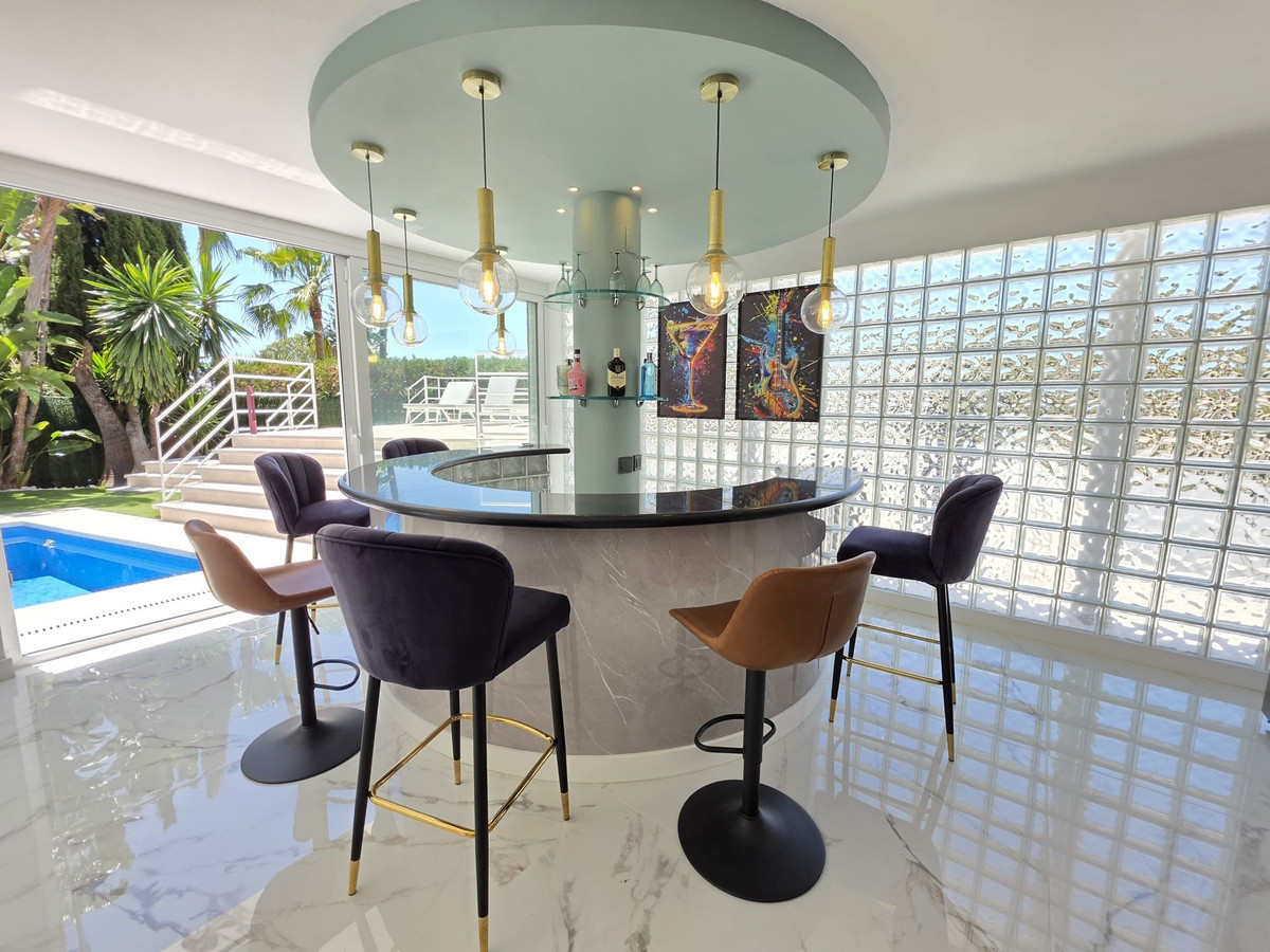 Villa for short term rent in Nueva Andalucia, Marbella