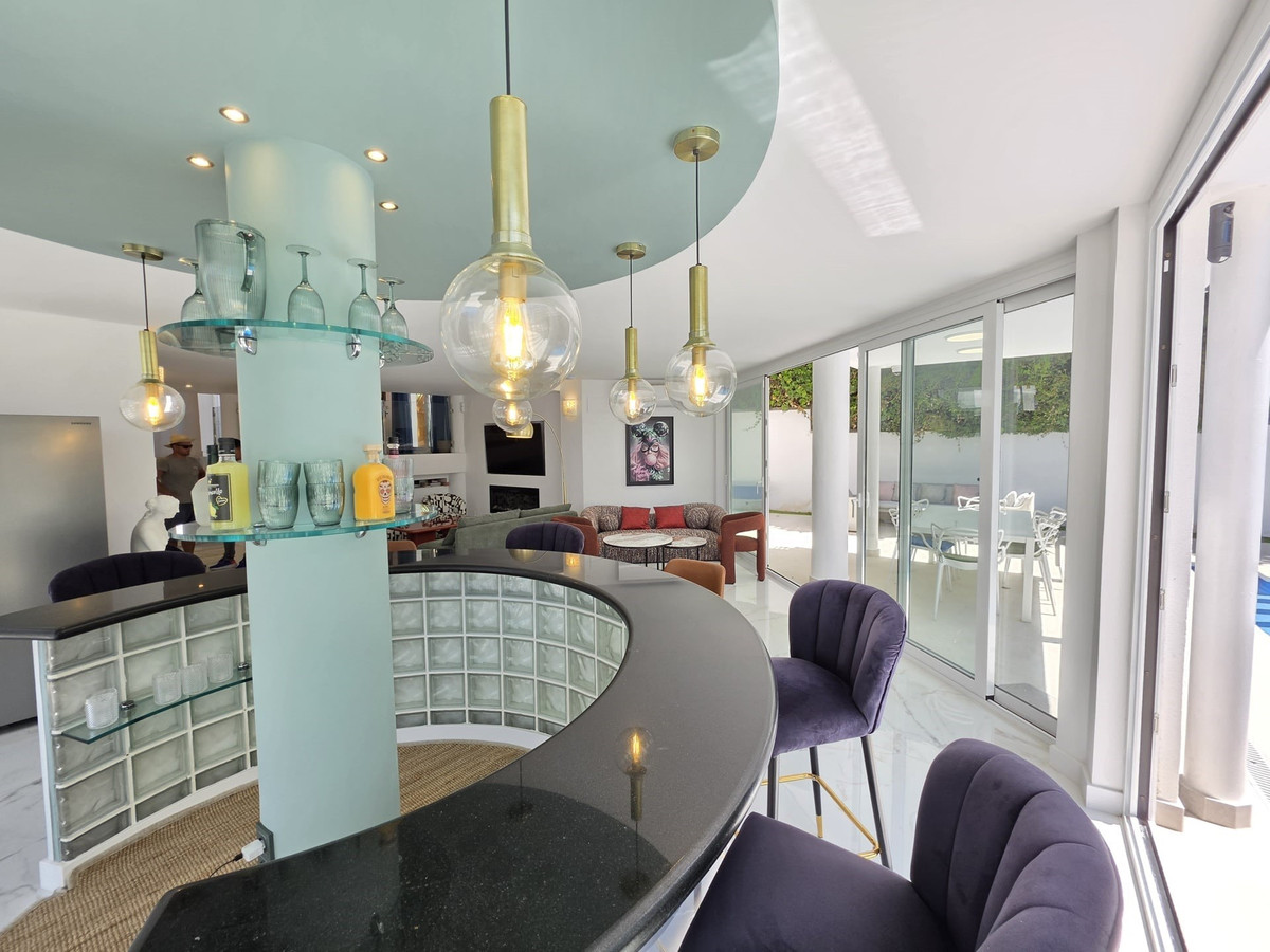 Villa for short term rent in Nueva Andalucia, Marbella
