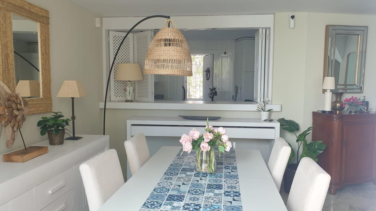 Town House for long term rent in Cancelada, Estepona East
