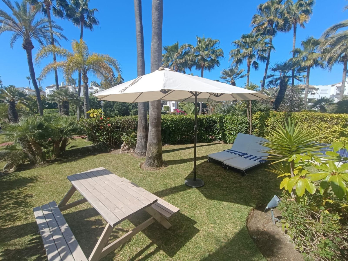 Town House for long term rent in Cancelada, Estepona East