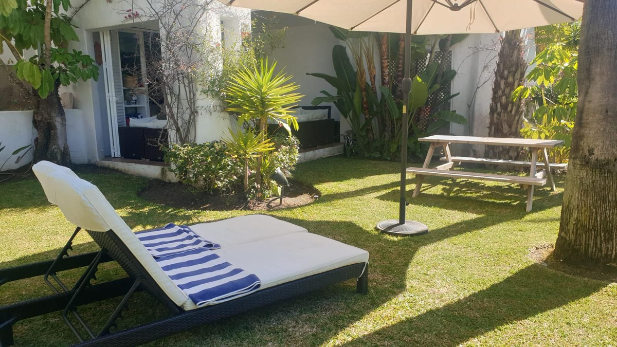 Town House for long term rent in Cancelada, Estepona East
