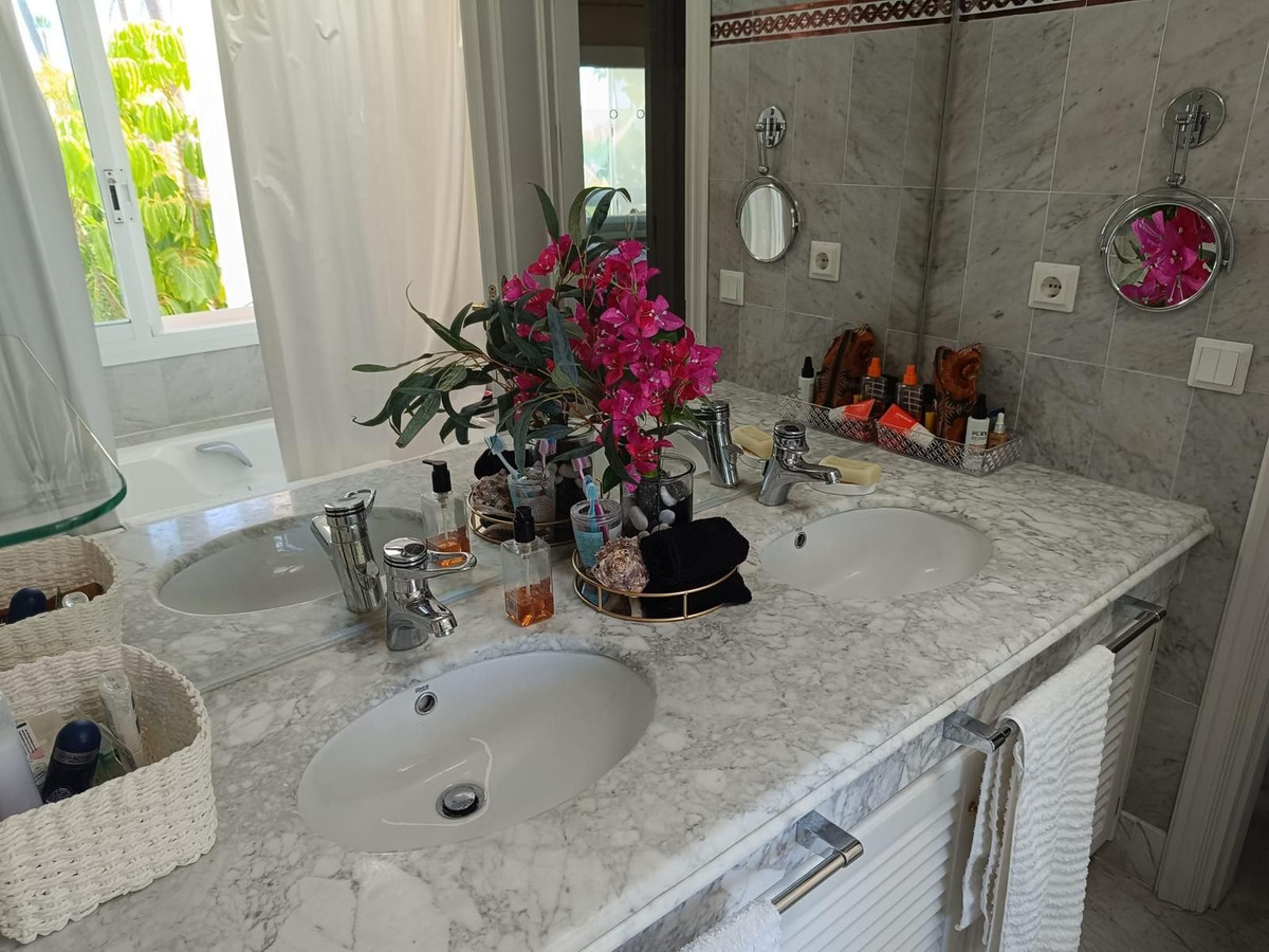 Town House for long term rent in Cancelada, Estepona East