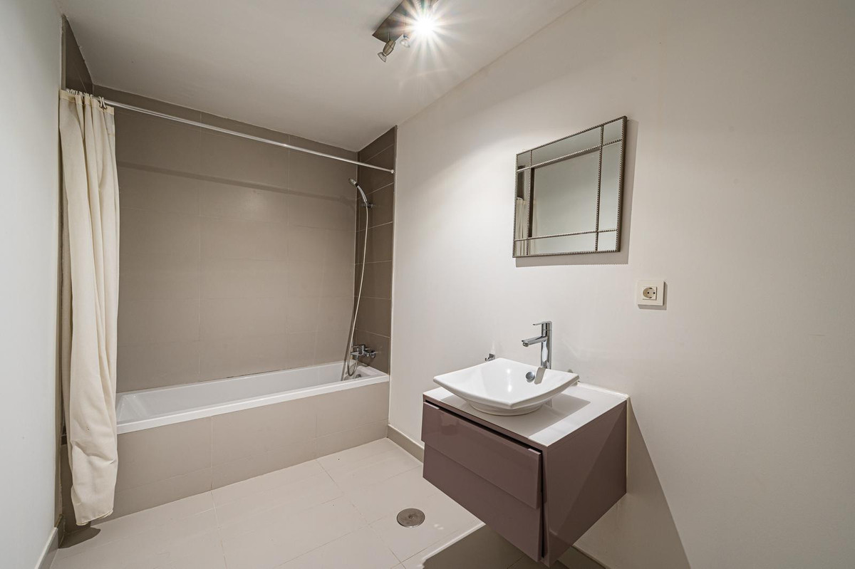 Villa for rent in Nueva Andalucia, Marbella
