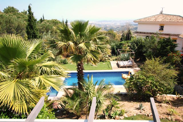 Villa for short term rent in Valtocado, Mijas