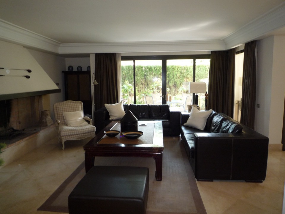 Ground Floor Apartment for rent in Los Monteros, Marbella East